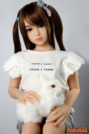 等身大  貧乳 ラブドール 人気  momo