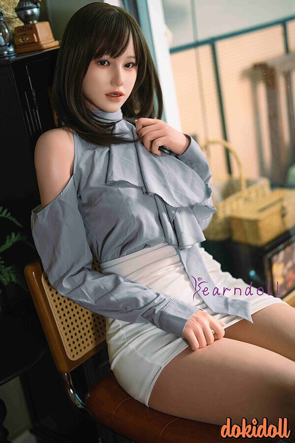 美脚ラブドール