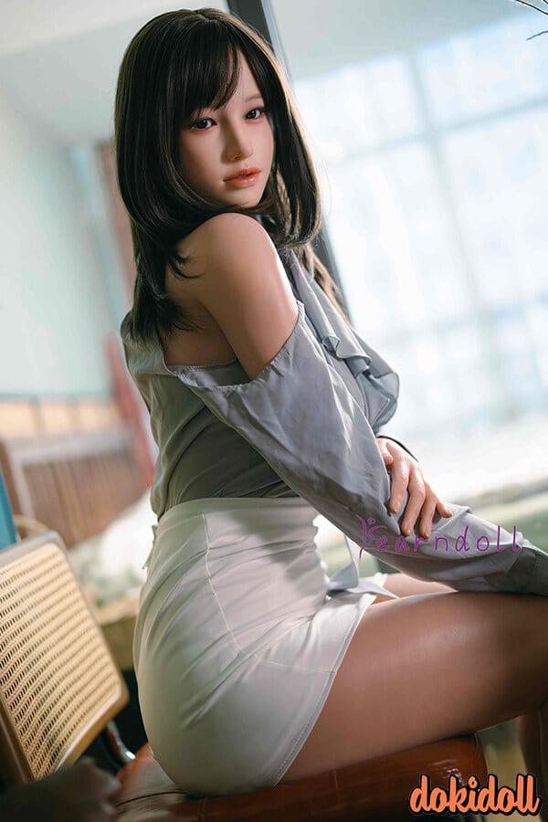 美脚ラブドール