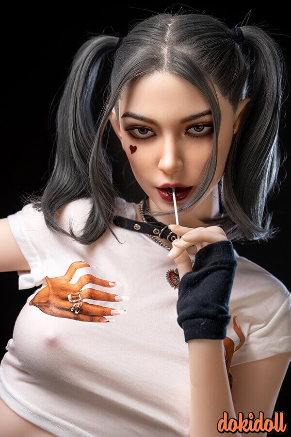 高身長ラブドール