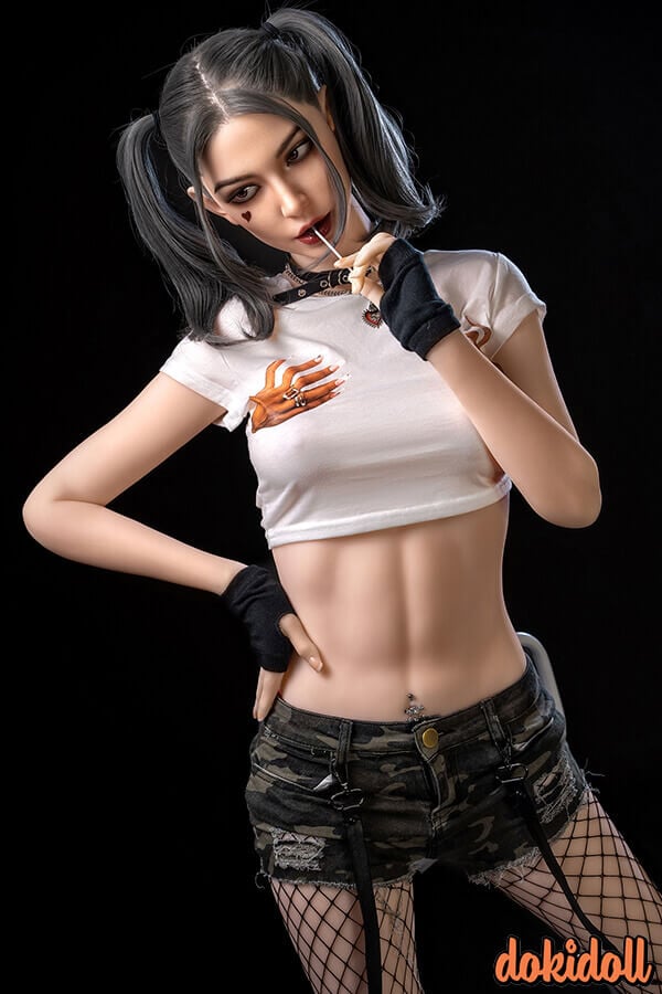 高身長ラブドール