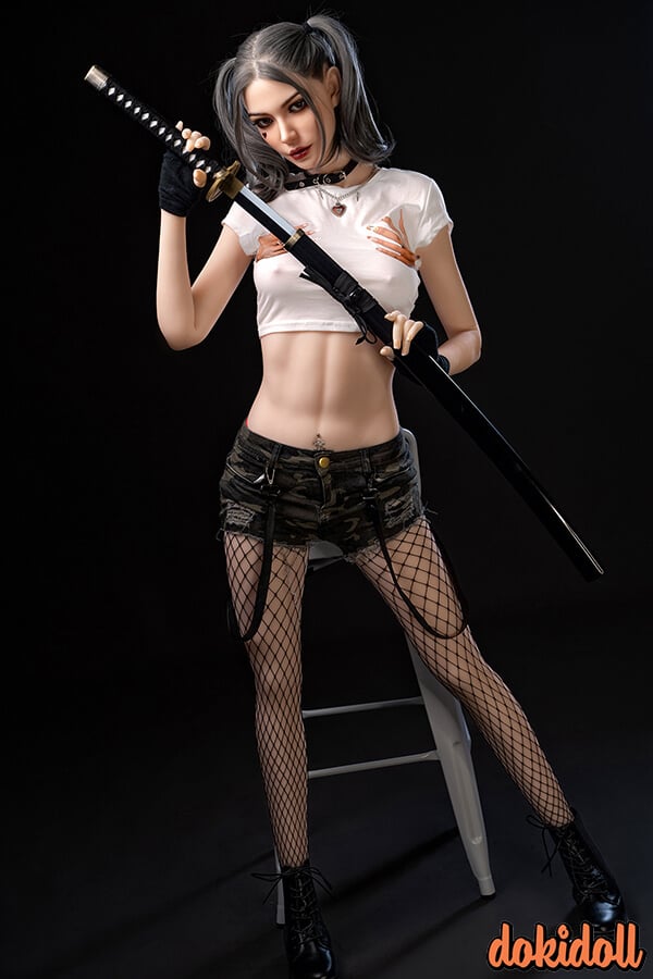 高身長ラブドール