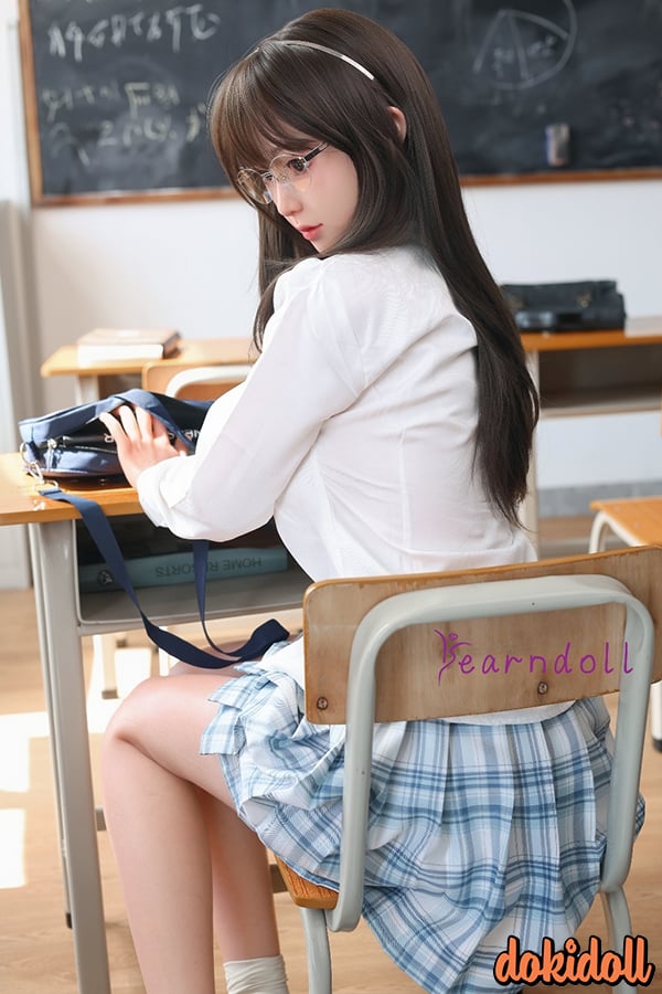 Yearndoll 清純派ラブドール